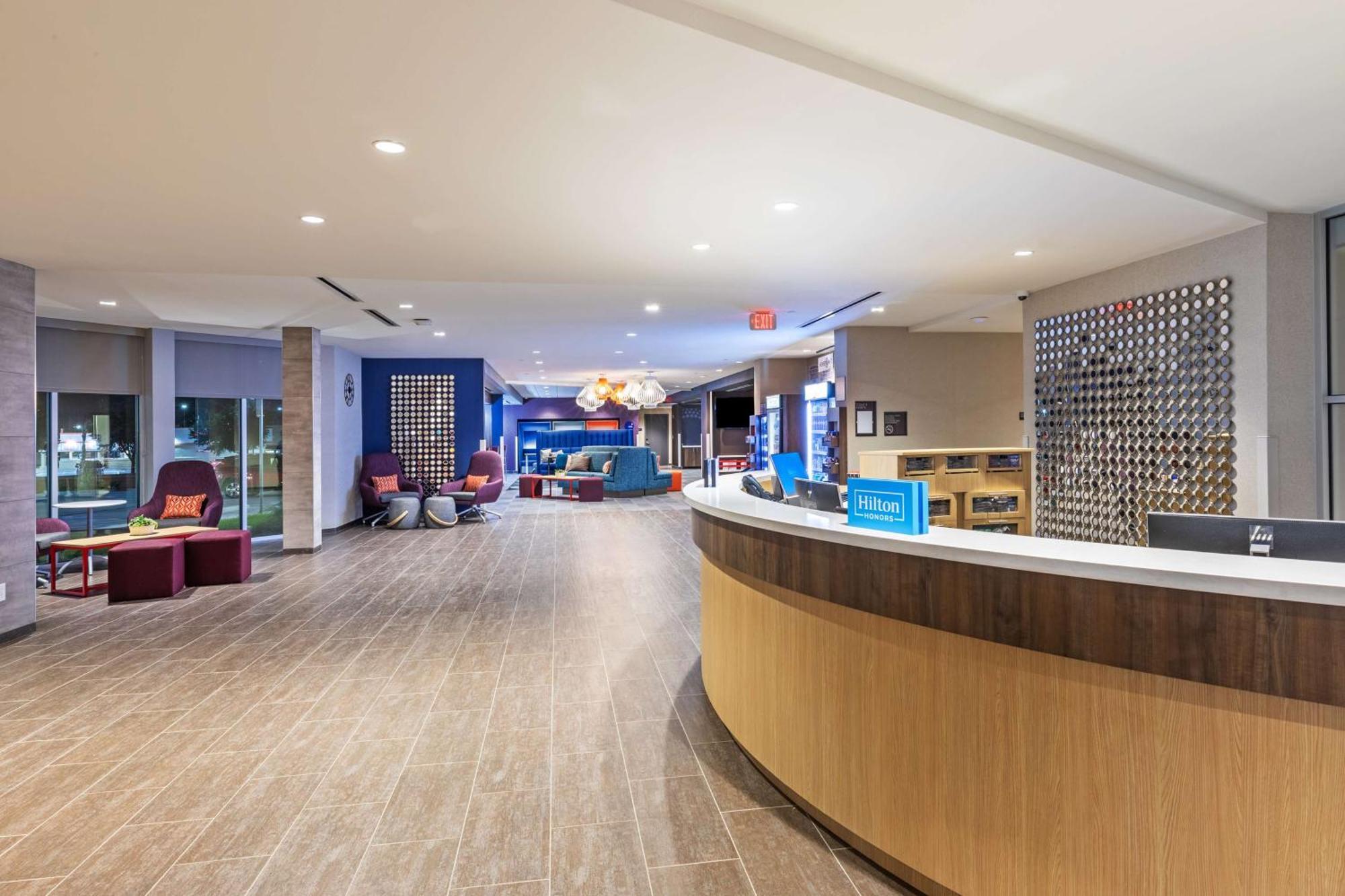 Tru By Hilton Laredo Airport Area, Tx Hotel Bagian luar foto